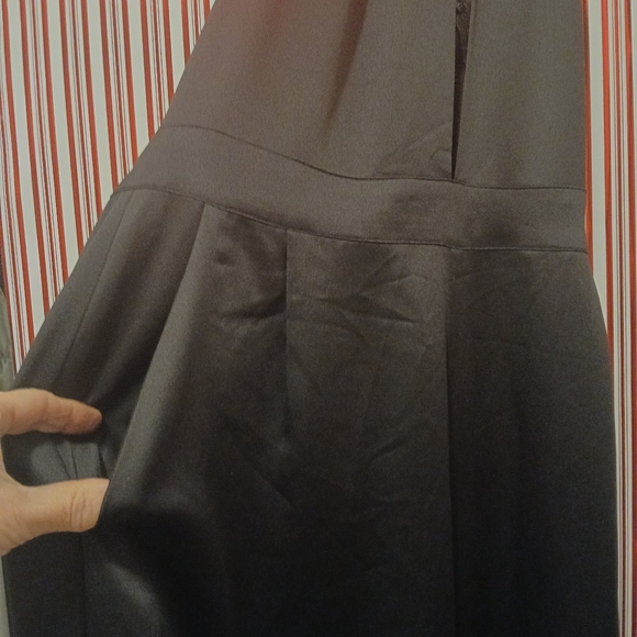 Woman's guess Los Angeles  satin black jumpsuit size 10 - Picture 13 of 16